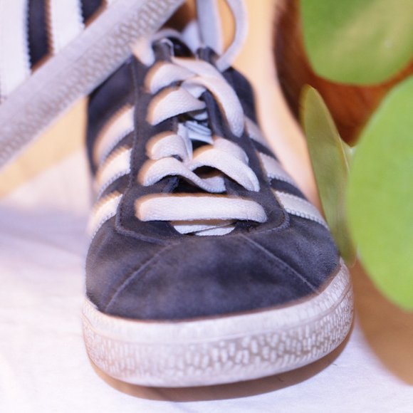 Vintage Adidas - Gazelle Black and White Sz 6.5 - Picture 3 of 4